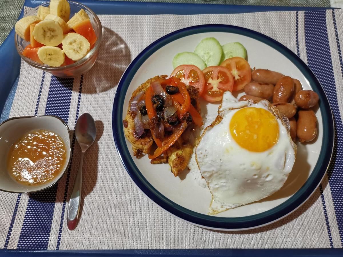 Country Bug Inn Tagaytay City Eksteriør billede