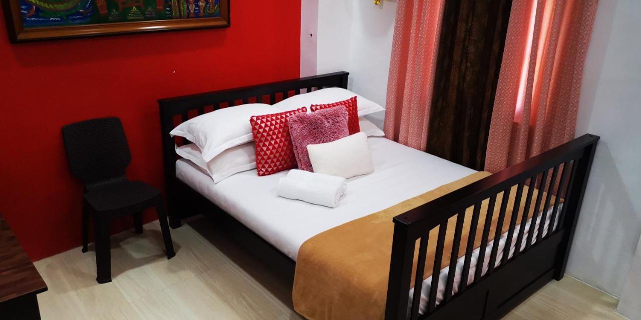 Country Bug Inn Tagaytay City Eksteriør billede